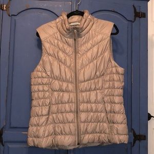 Athleta puffer vest